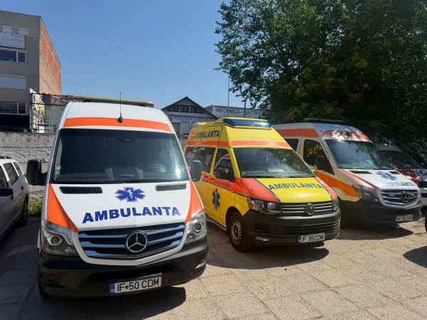 Echipaj CRISMED, ambulanță pregătită pentru cursă internațională